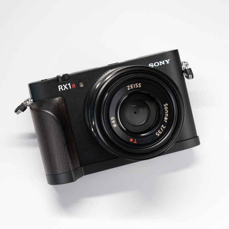 L-Shaped Wooden Grip for Sony RX1R III – iWoodStore