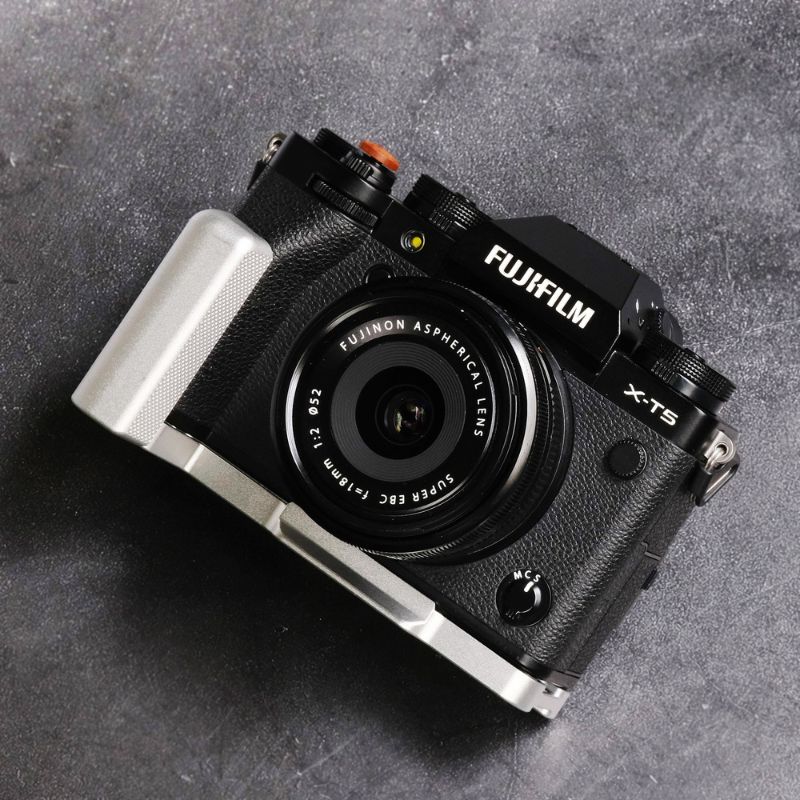 Aluminium_Fuji_XT5_Grip_MS_Des