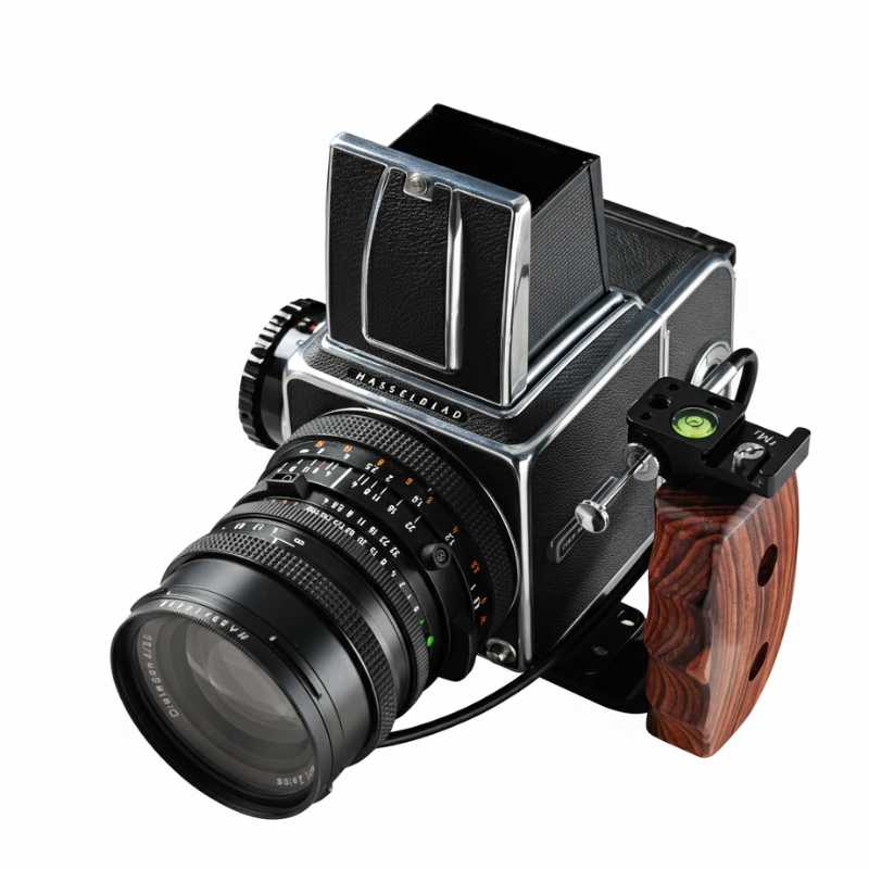 Ergonomic Wood Grip for Mamiya RZ/RB, Hasselblad 203/205 & Contax 645 (Arca-Swiss L-Plate)