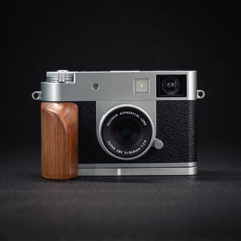 Handcrafted Wooden Grip for Fujifilm Xhalf | Ergonomic Arca-Swiss Handgrip