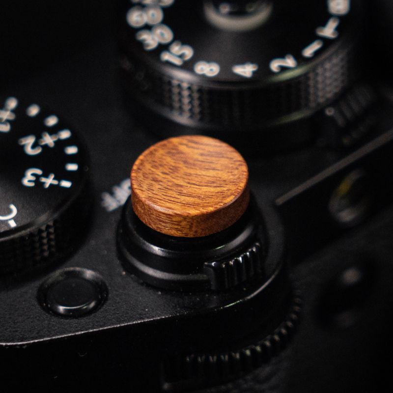 Wooden Hotshoe Shutter Button Release for Nikon ZF Fujifilm x100f x100v xt20 xt30 xe2 xe3 xe4 xpro1 xpro2 xpro3 xt2 xt3 xt4 xt5 Leica Q3 Brown Walnut Dark Ebony Light Oak Rosewood