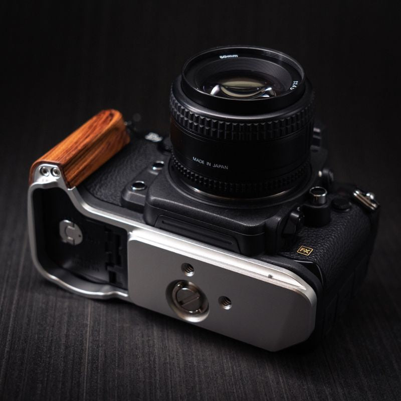 Nikon Df ハンドグリップ - 高級木製グリップ YW エディション