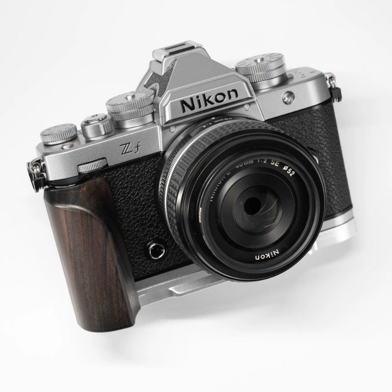 Nikon Zf用エレガントな木製ハンドグリップ | WG Design – Arca互換
