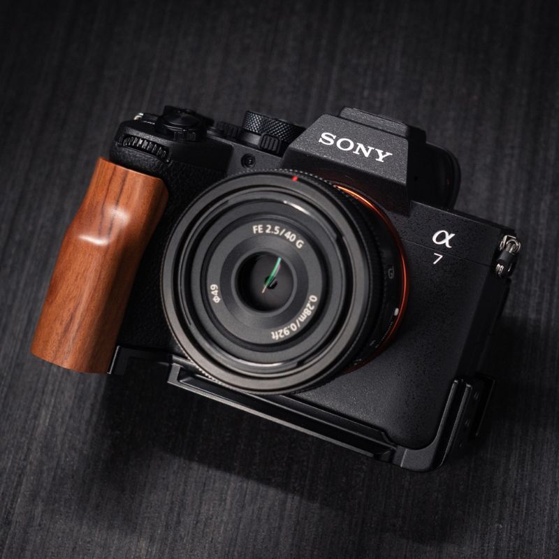 Sony A7M5 Grip Solid Wood Multifunctional & Aluminum Camera Handle iwoodstore