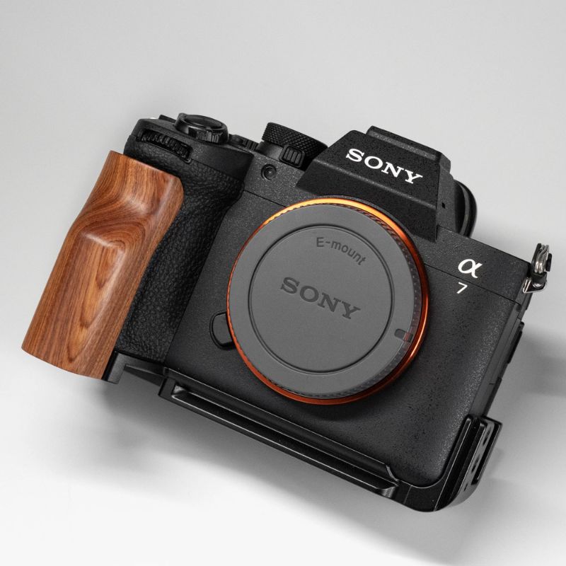 Sony A7M5 Solid Wood Camera Grip - Ergonomic Arca-Swiss Baseplate