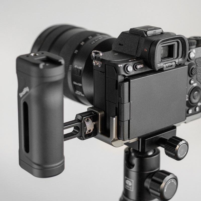 Sony A7M5 Grip Solid Wood Multifunctional & Aluminum Camera Handle iwoodstore