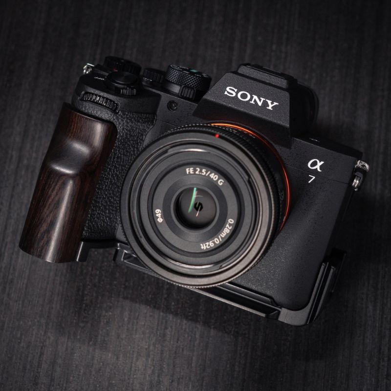 Sony A7M5 Grip Solid Wood Multifunctional & Aluminum Camera Handle iwoodstore