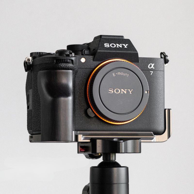 Sony A7M5 Grip Solid Wood Multifunctional & Aluminum Camera Handle iwoodstore