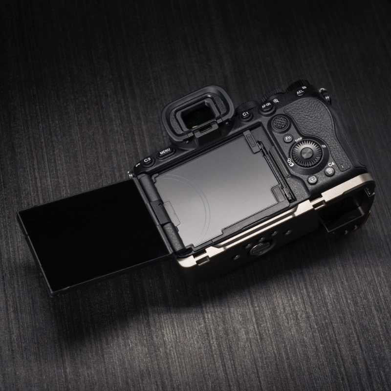 Custom Solid Wood Camera Hand Grip Baseplate for Sony A7R6 Series | Arca-Swiss Compatible