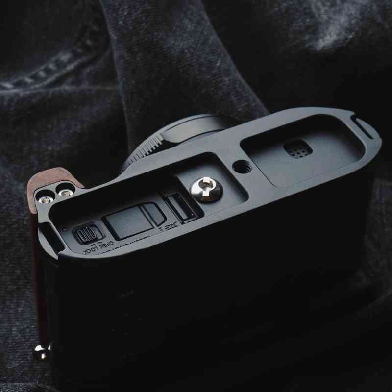 Wooden Handgrip for Leica DLux8 KC Design brown walnut dark ebony rosewood real wood grip for d-lux8 iwoodstore
