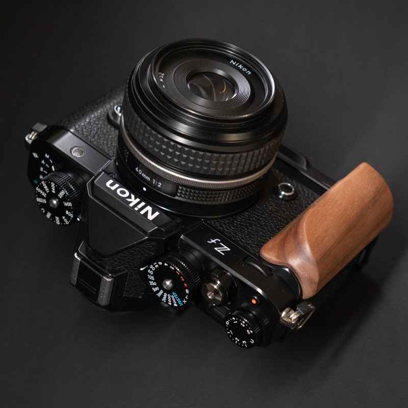 Nikon Zf用エレガントな木製ハンドグリップ | WG Design – Arca互換