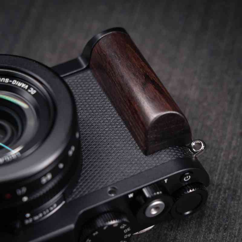 Leica DLux8 Grip Wood YW Design - iWoodStore