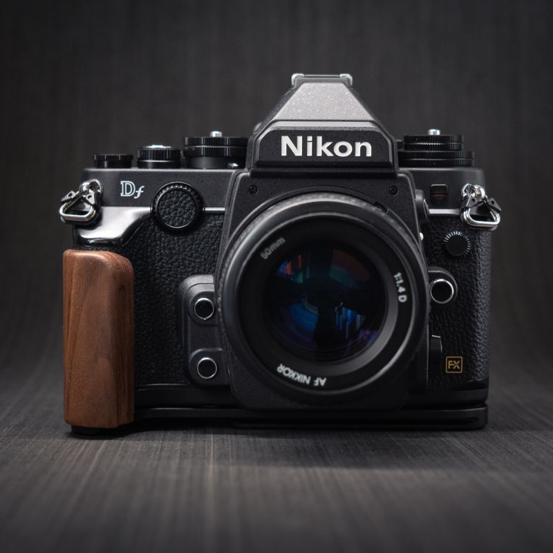 Nikon DF Grip YW Design - iWoodStore