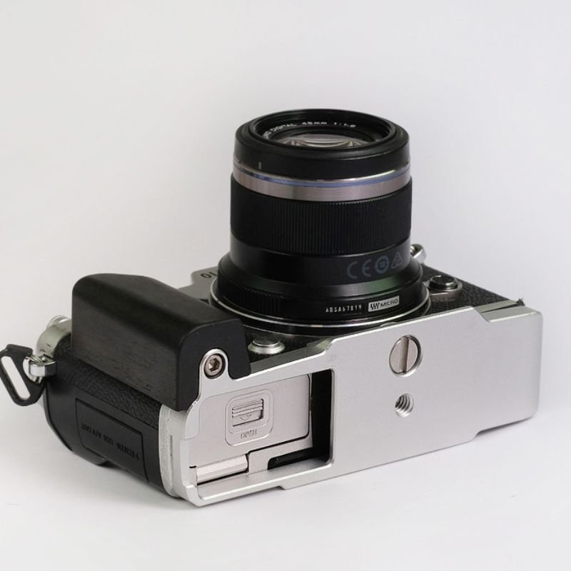 Olympus PEN-F Grip (PenF) - iWoodStore