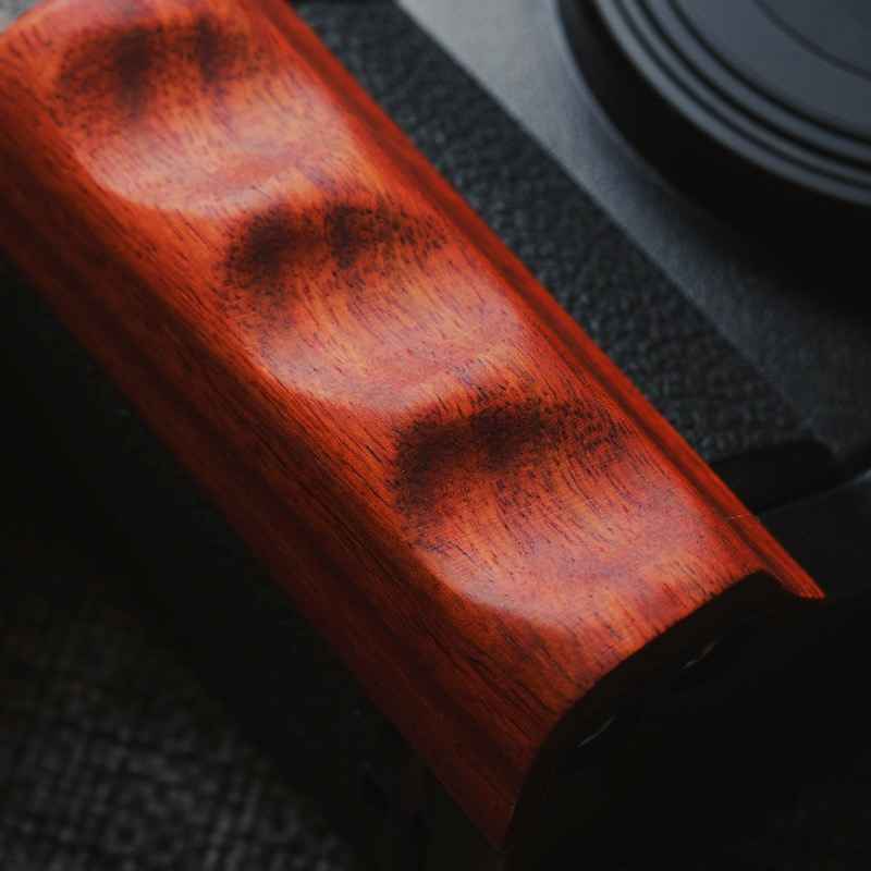 Wooden Grip for Ricoh GR4 – Premium Ergonomic Handgrip