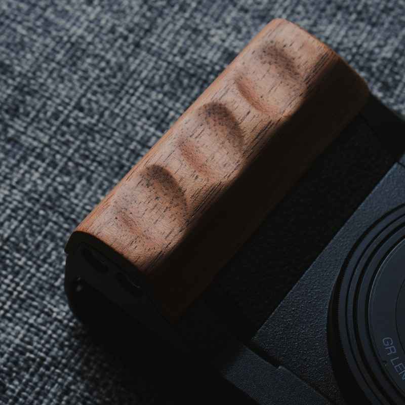 Wooden Grip for Ricoh GR4 – Premium Ergonomic Handgrip