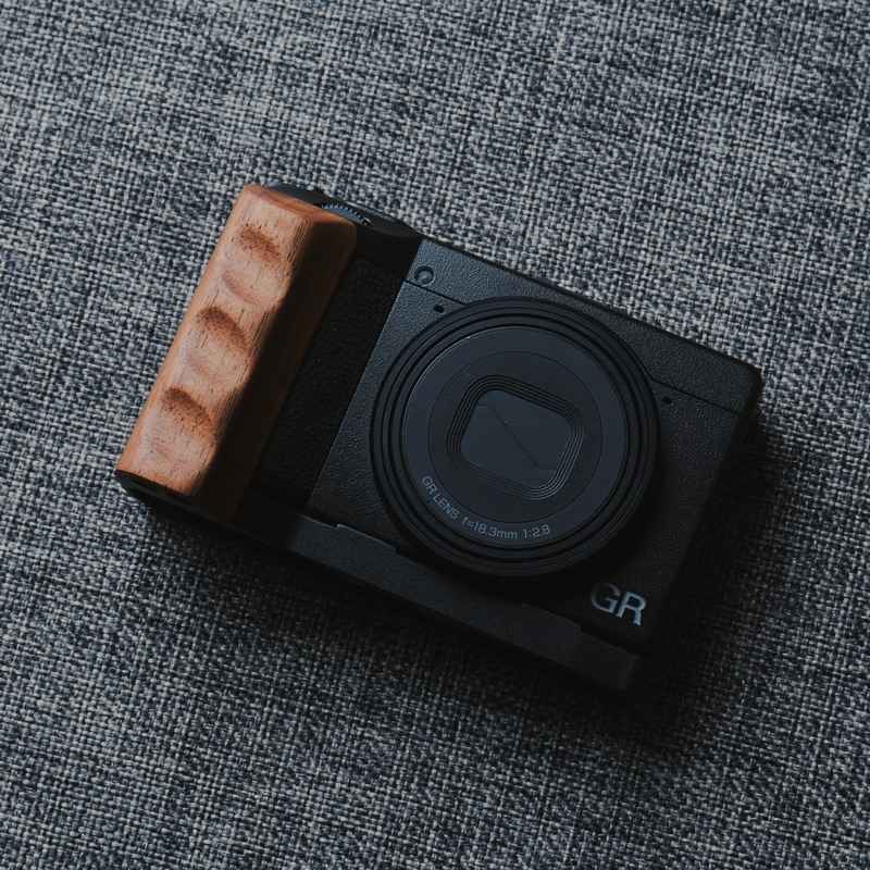 Ricoh GR4 Handgrip Wood (Ricoh GR IV) - iWoodStore