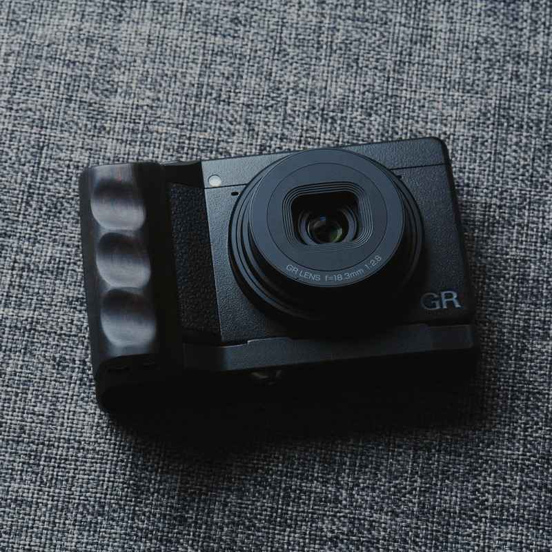 Ricoh GR4 Handgrip Wood (Ricoh GR IV) - iWoodStore