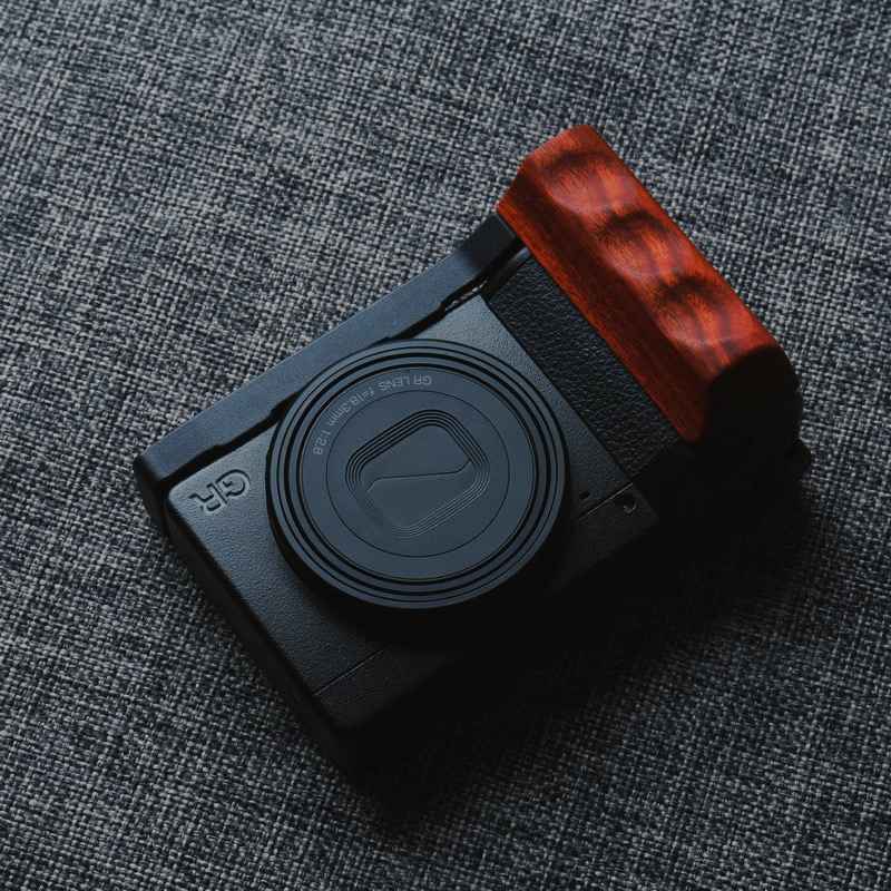 Ricoh GR4 Handgrip Wood (Ricoh GR IV) - iWoodStore