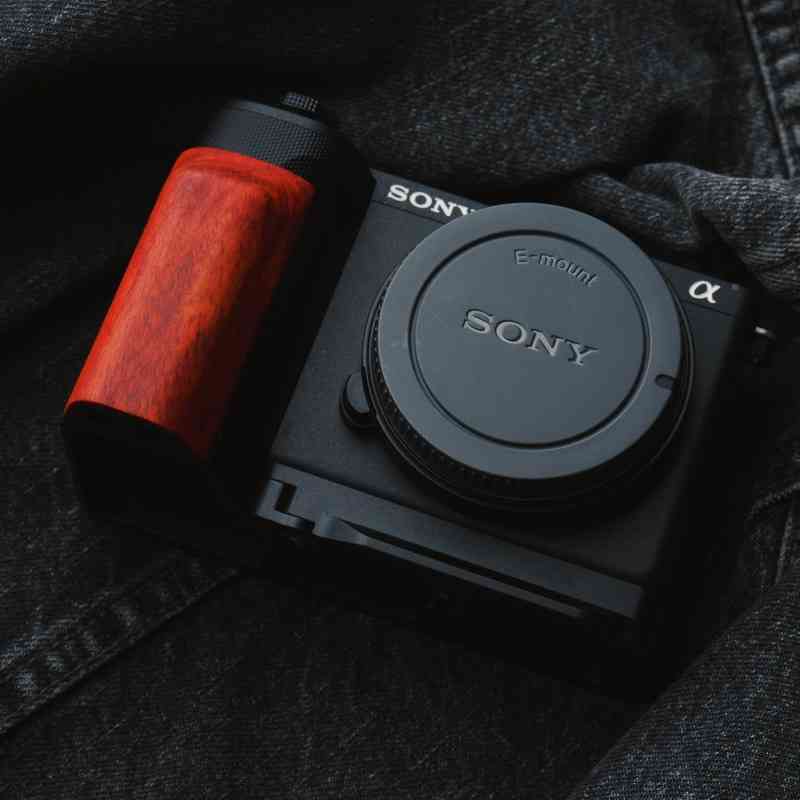 Sony ZV - E10II Grip (ZVE10II) KC Design - iWoodStore