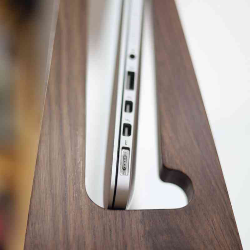 Universal Macbook Stand Holder Vertical - iWoodStore