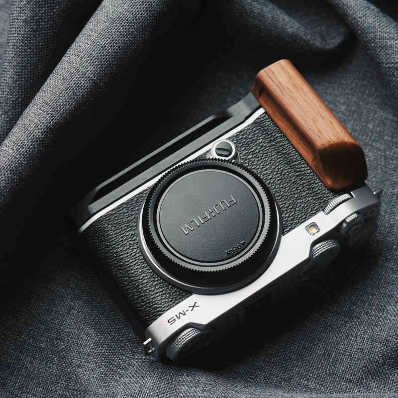 Wooden Fuji X - M5 Grip KC Design (XM5) - iWoodStore