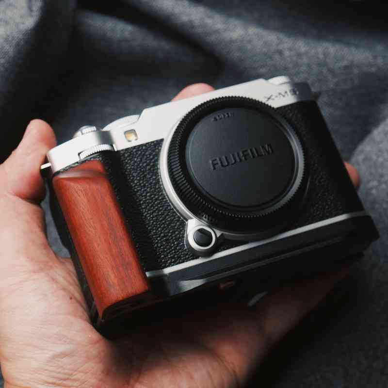 Wooden Fuji X - M5 Grip KC Design (XM5) - iWoodStore