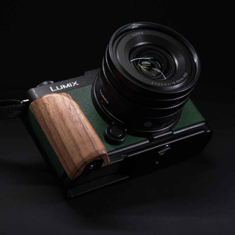 Wooden L-Shaped Grip for Lumix S9 | Walnut & Ebony