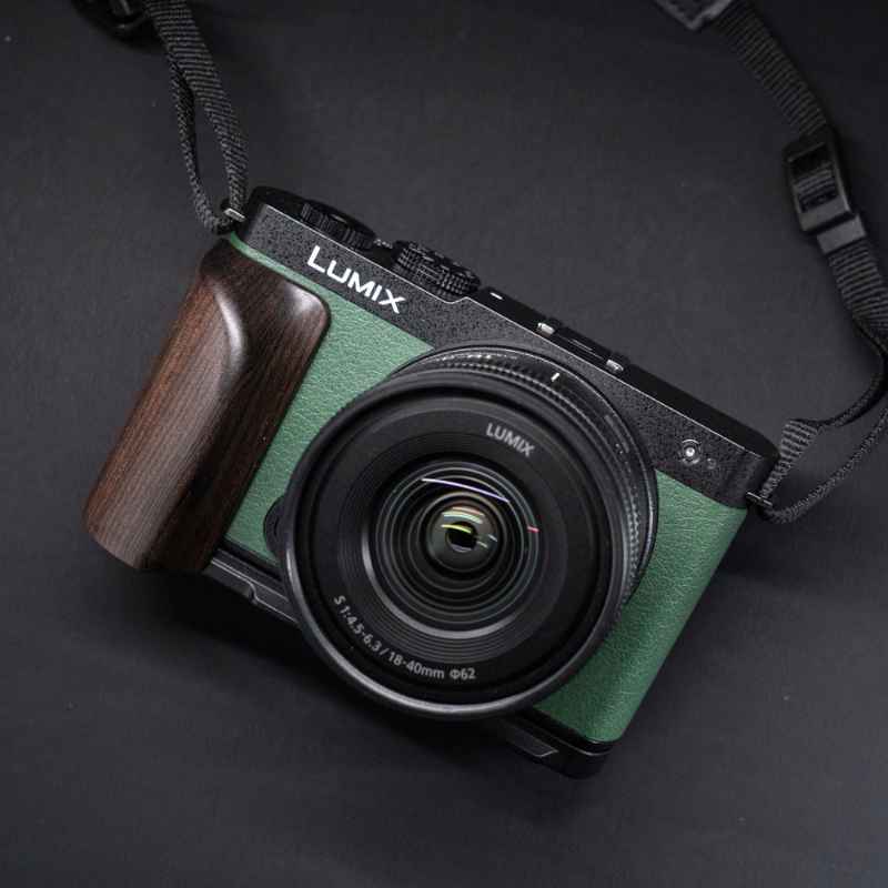 Wooden L-Shaped Grip for Lumix S9 | Walnut & Ebony