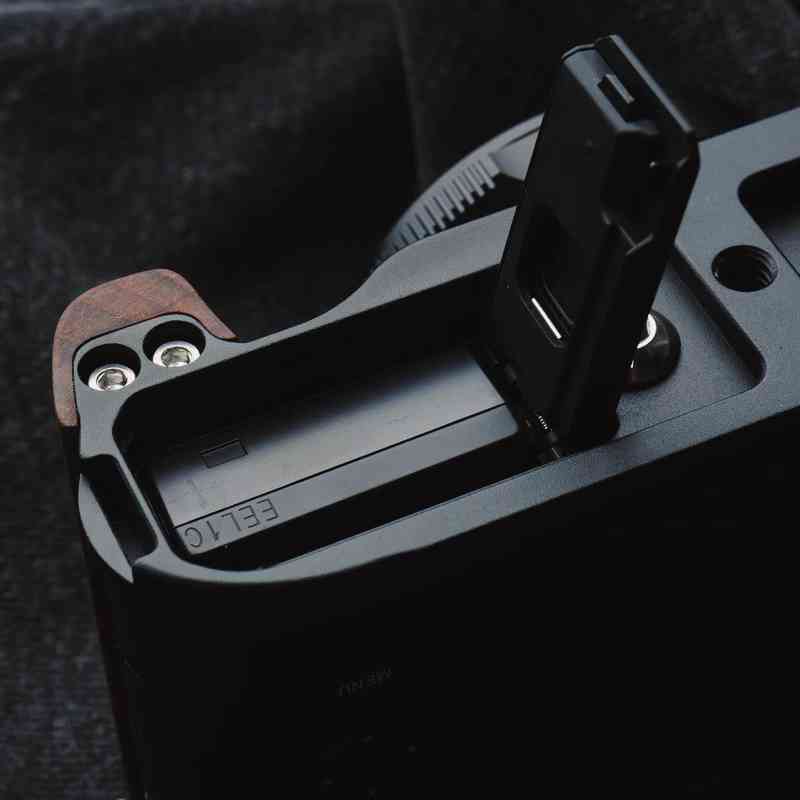 Wooden Leica D - Lux 8 Grip KC Design - iWoodStore