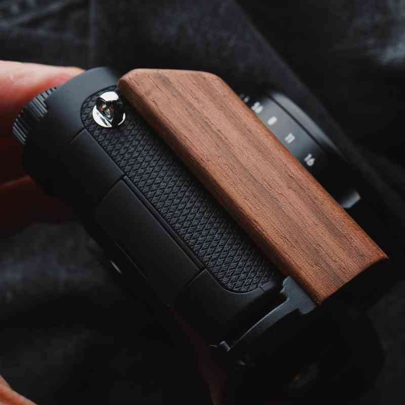 Wooden Leica D - Lux 8 Grip KC Design - iWoodStore