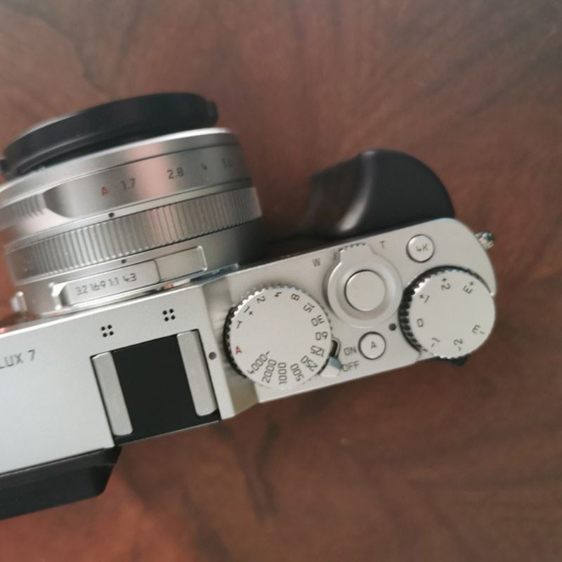 Leica D-Lux 7 Hand Grip Dark Ebony Handle (DLux7)
