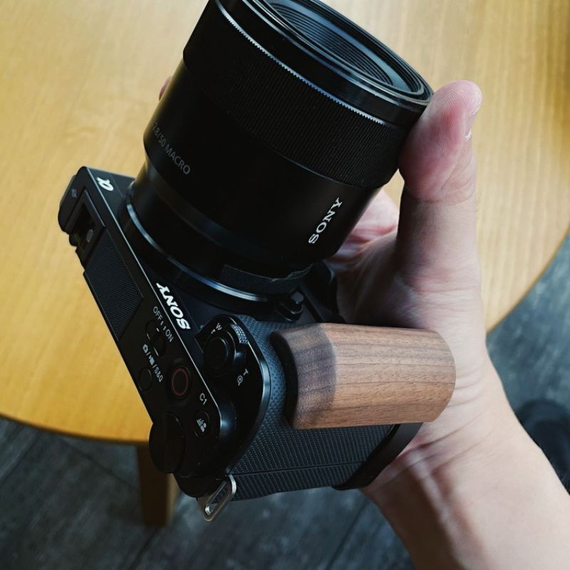 Sony ZV-E10 camera wooden handle hand grip aluminum alloy base zve10 handgrip