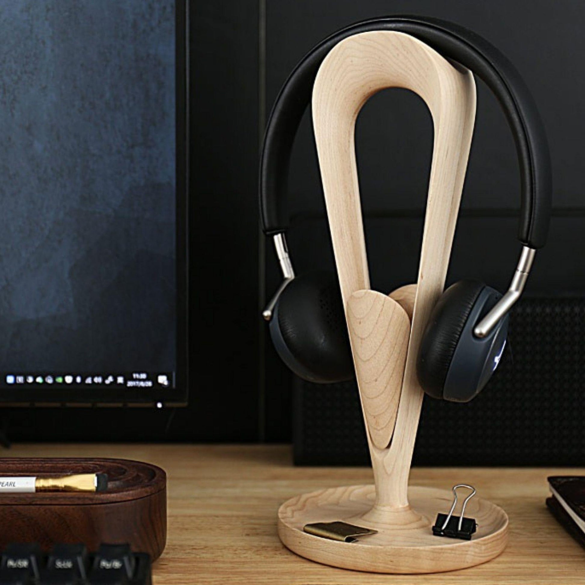 maple headphone stand for desksetup
