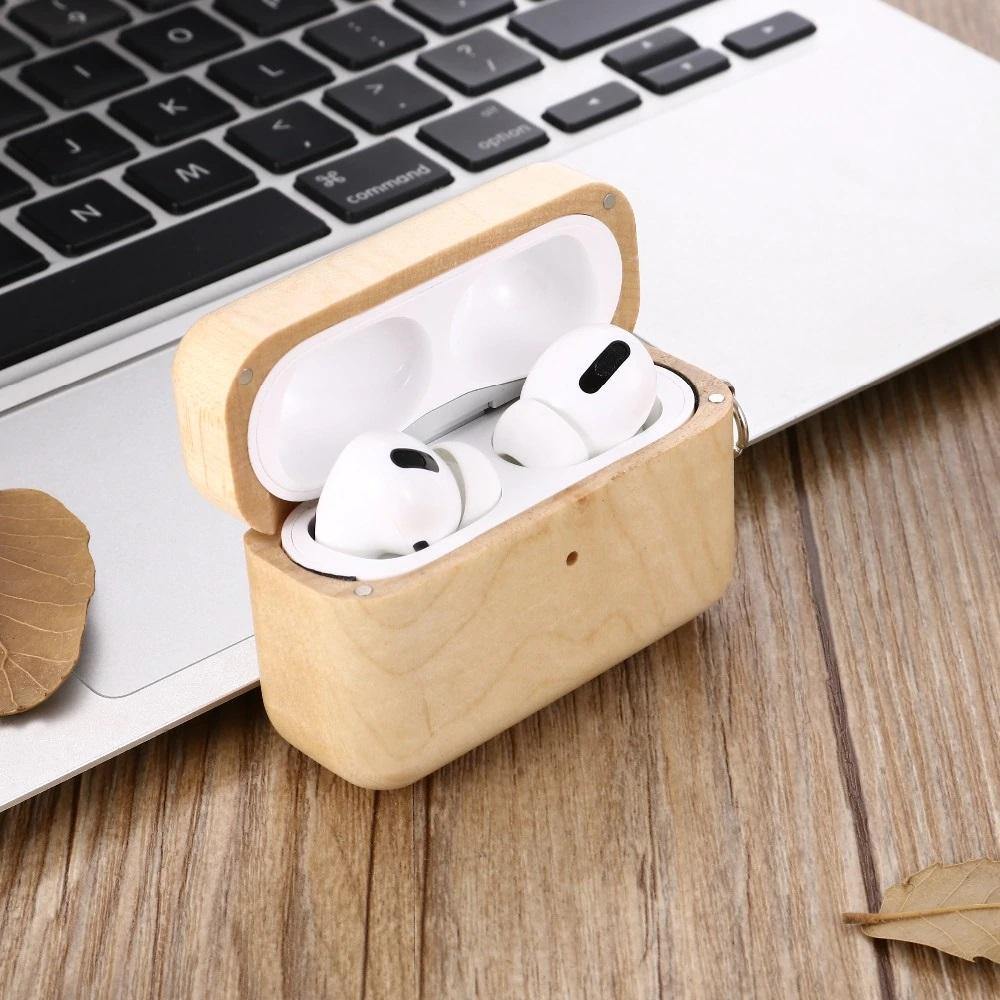 Maple AirPods Pro Case with Keychain 🌳 Natural Wood. ♻️ Eco-friendly. ✈️ Free Worldwide Shipping. 🎁 Perfect Gift.