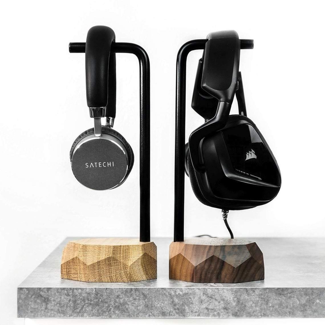 Oak Wood Headphone Stand 🌳 Natural Wood. ♻️ Eco-friendly. ✈️ Free Worldwide Shipping. 🎁 Perfect Gift.